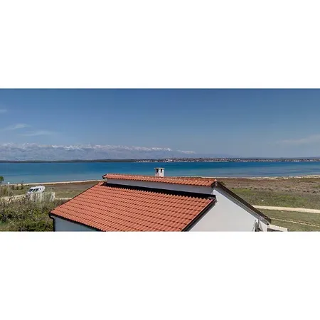Pergola - Queen's Beach